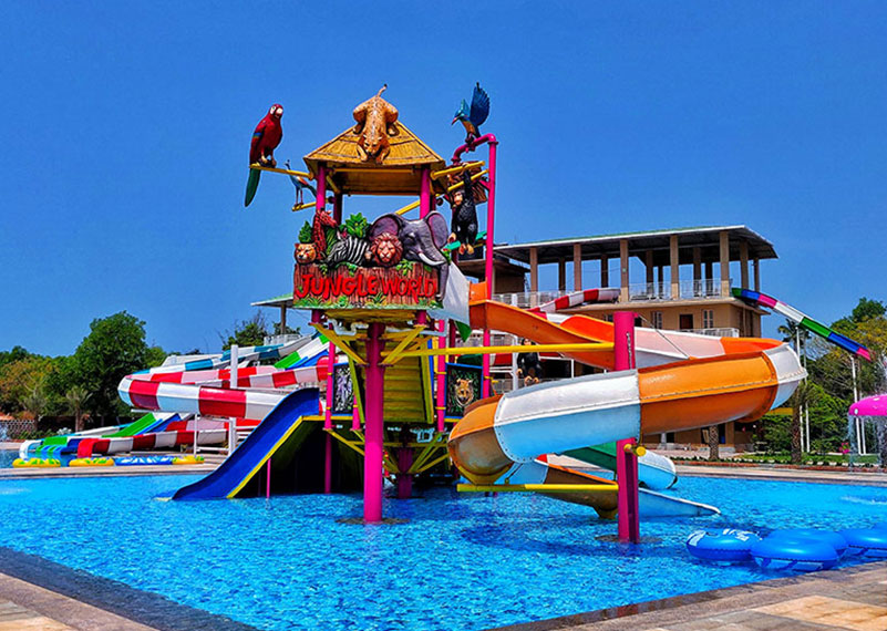 JungleWorld, a jungle-themed water play structure with slides